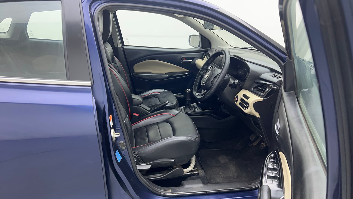 Used 2023 Toyota Glanza G Petrol Manual interior RIGHT SIDE FRONT DOOR CABIN VIEW