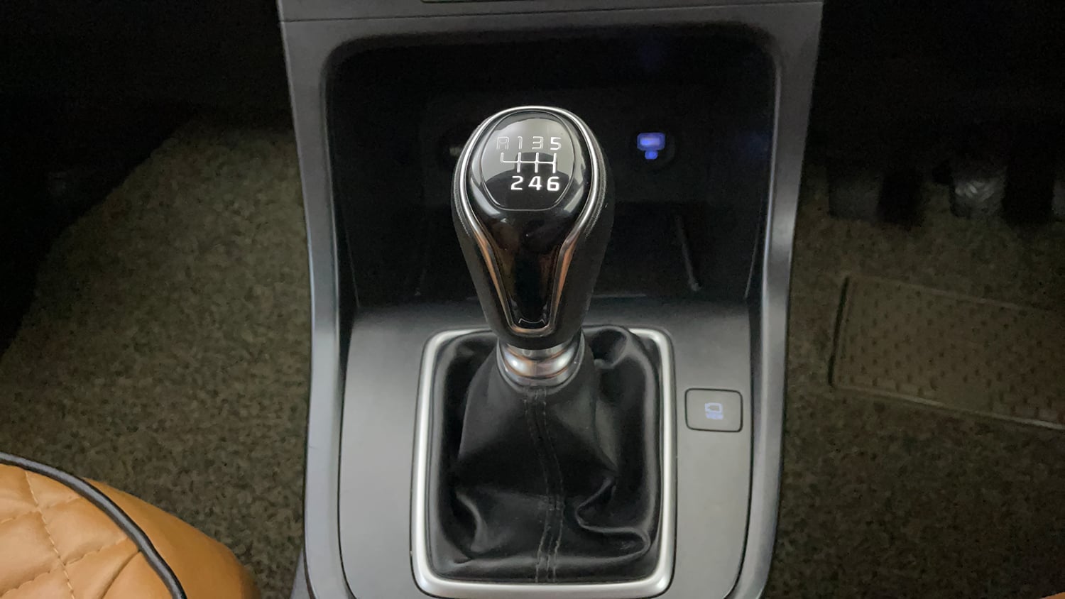 Used 2020 Hyundai Creta SX 1.5 Diesel Diesel Manual interior GEAR  KNOB VIEW