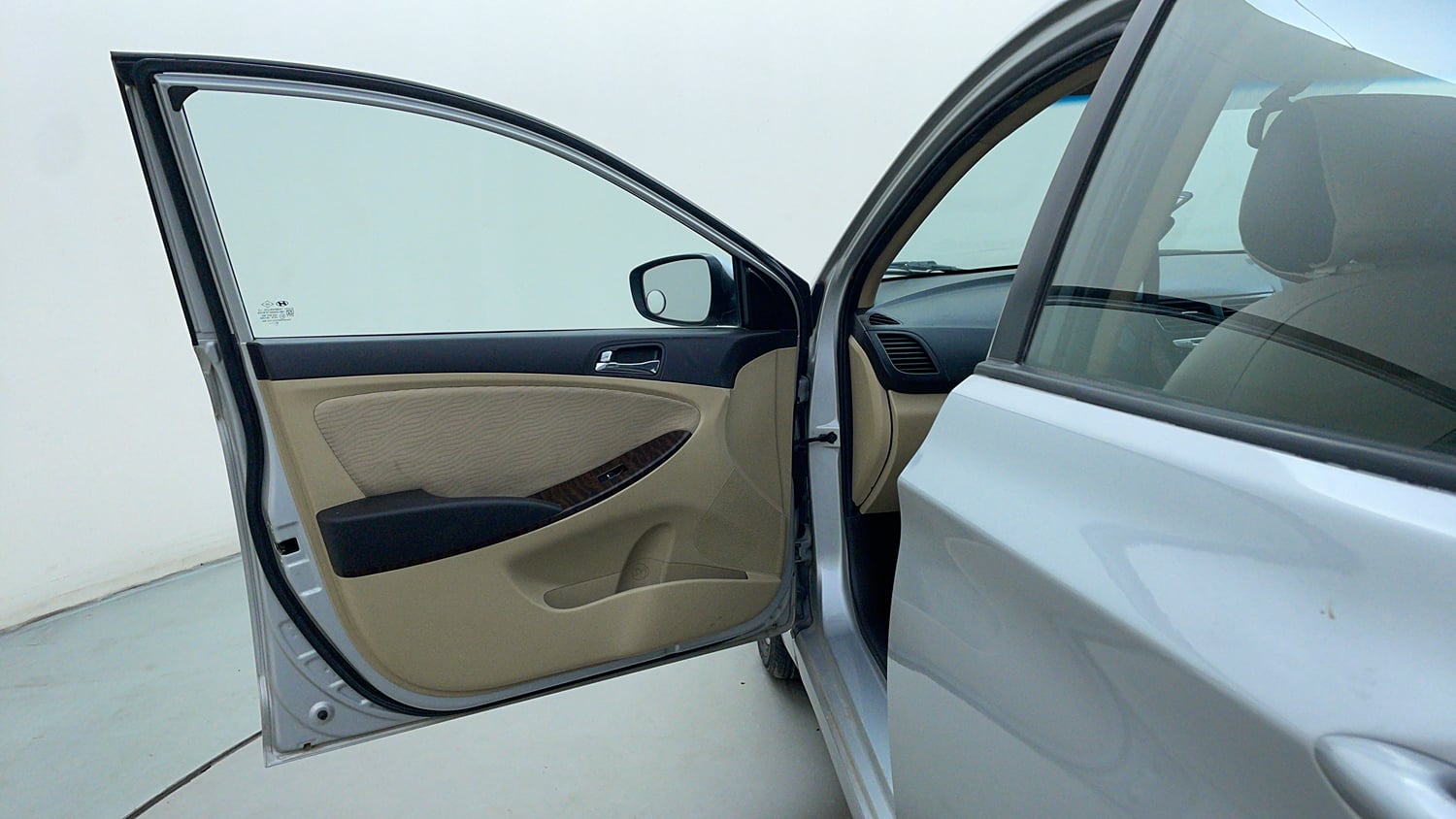 Used 2014 Hyundai Verna Fluidic 1.6 VTVT SX Petrol Manual interior LEFT FRONT DOOR OPEN VIEW