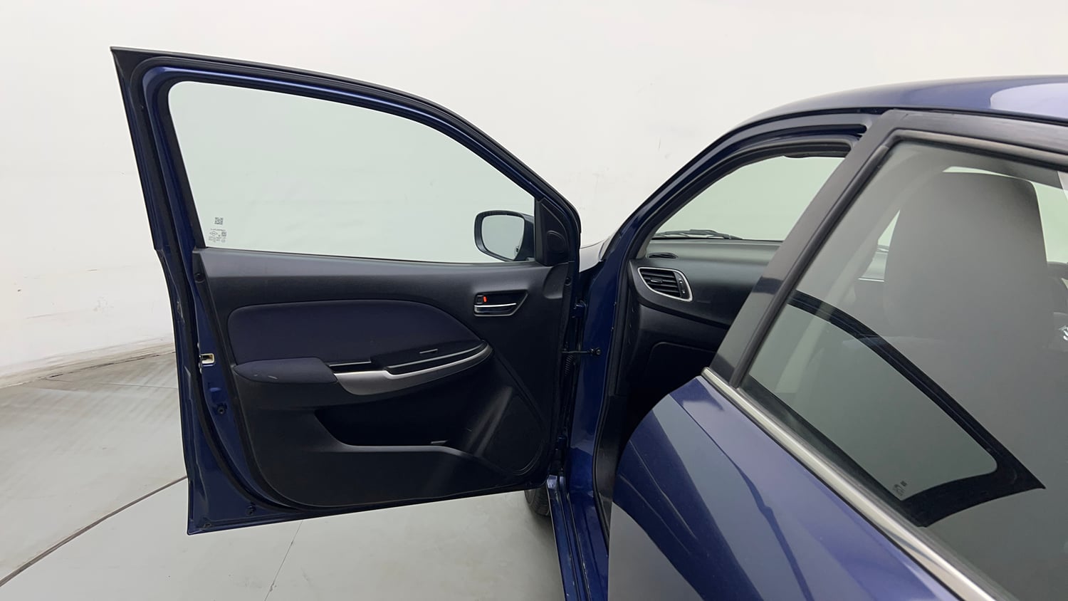 Used 2019 Maruti Suzuki Baleno Zeta Petrol Manual interior LEFT FRONT DOOR OPEN VIEW
