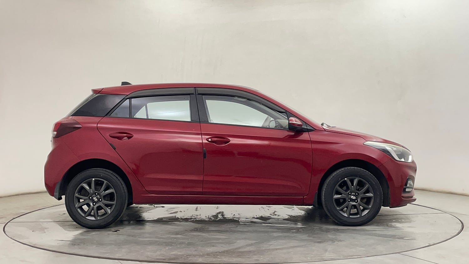 Used 2020 Hyundai Elite i20 Sportz Plus 1.2 Petrol Manual exterior RIGHT SIDE VIEW