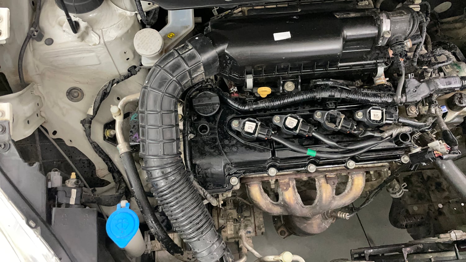 Used 2019 Maruti Suzuki Dzire VXi AMT Petrol Automatic engine ENGINE RIGHT SIDE VIEW