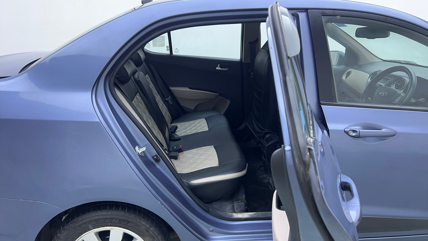 Used 2015 Hyundai Xcent SX 1.2 Petrol Manual interior RIGHT SIDE REAR DOOR CABIN VIEW