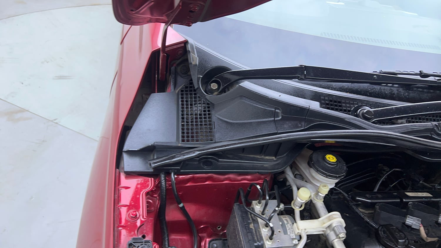 Used 2022 Honda City VX CVT Petrol Petrol Automatic engine ENGINE RIGHT SIDE HINGE & APRON VIEW
