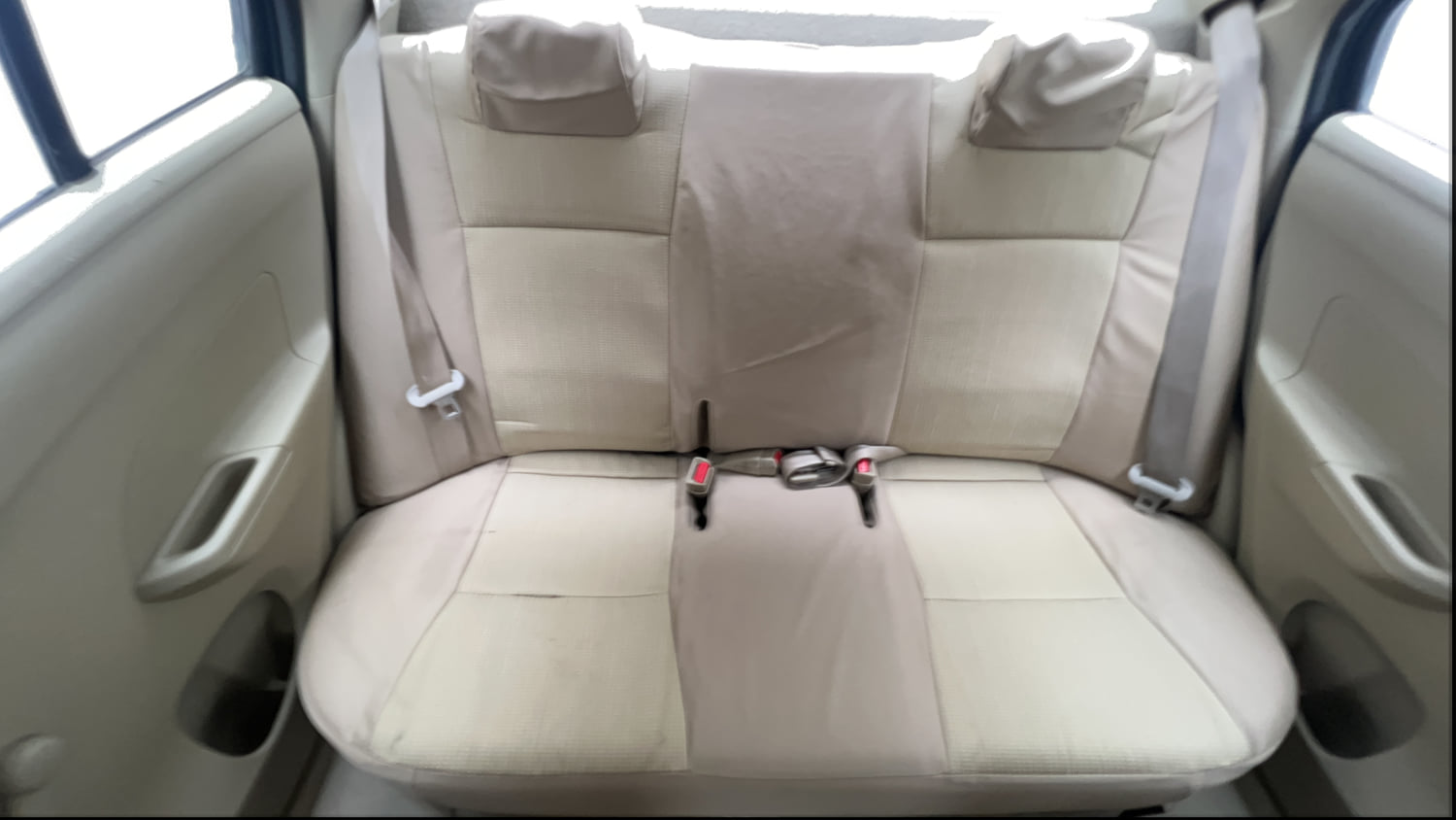 Used 2015 Maruti Suzuki Swift Dzire LXI (O) Petrol Manual interior REAR SEAT CONDITION VIEW