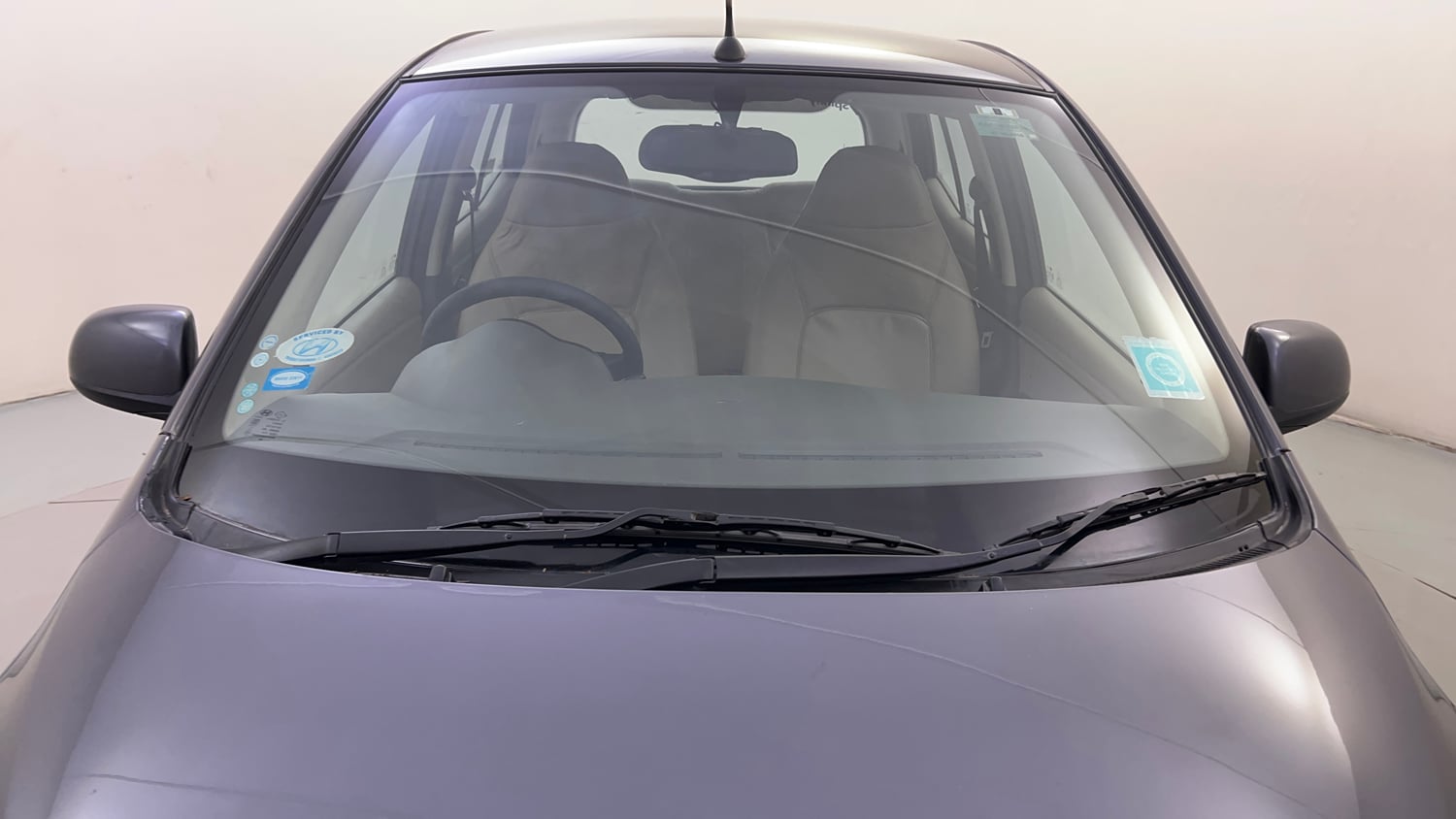 Used 2015 Hyundai i10 Sportz 1.1 iRDE2 Petrol Manual exterior FRONT WINDSHIELD VIEW