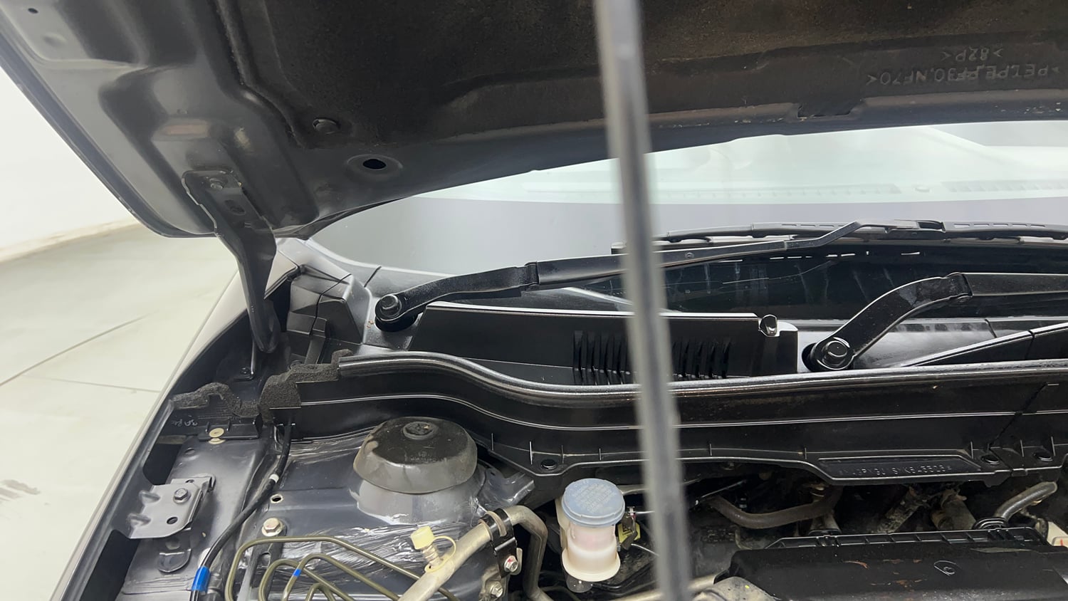 Used 2021 Toyota Urban Cruiser Premium Grade MT Petrol Manual engine ENGINE RIGHT SIDE HINGE & APRON VIEW