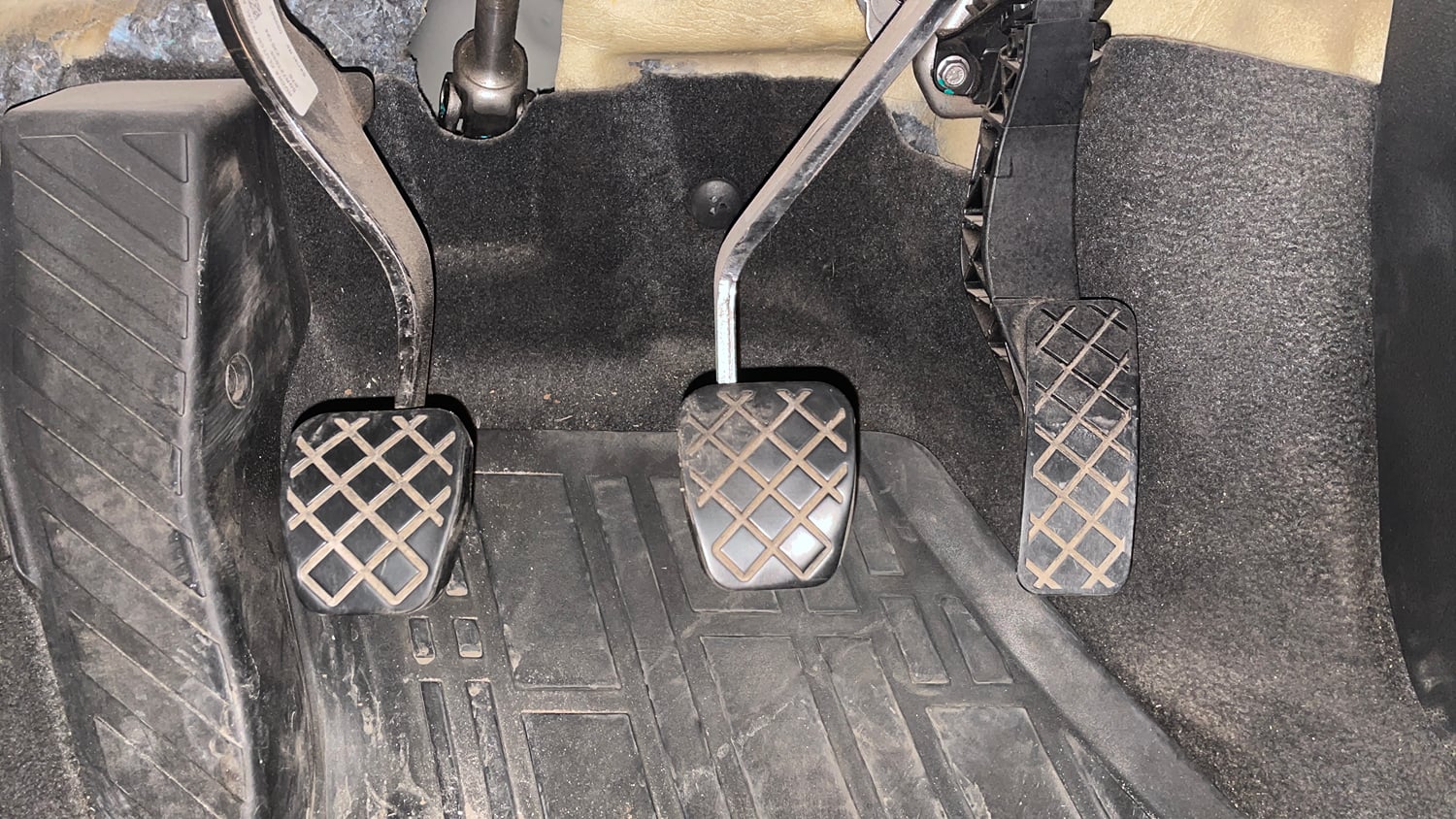 Used 2024 Skoda Slavia Style 1.0L TSI MT Petrol Manual interior PEDALS VIEW