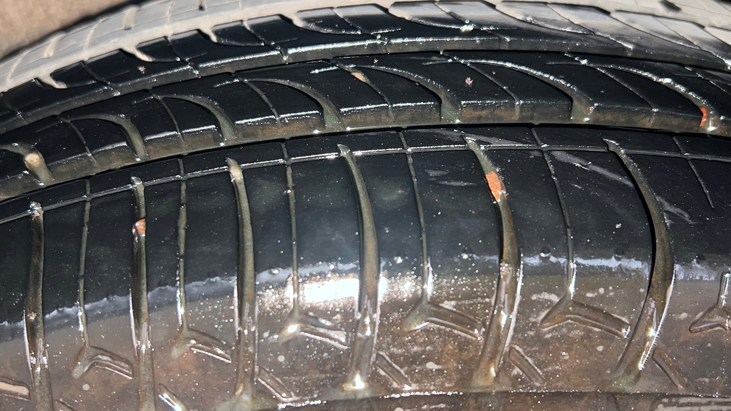 Used 2022 Hyundai Grand i10 Nios Sportz 1.2 Kappa VTVT Petrol Manual tyres RIGHT REAR TYRE TREAD VIEW