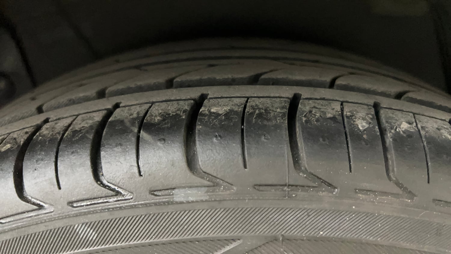 Used 2013 Hyundai Verna Fluidic 1.6 VTVT SX Petrol Manual tyres RIGHT REAR TYRE TREAD VIEW