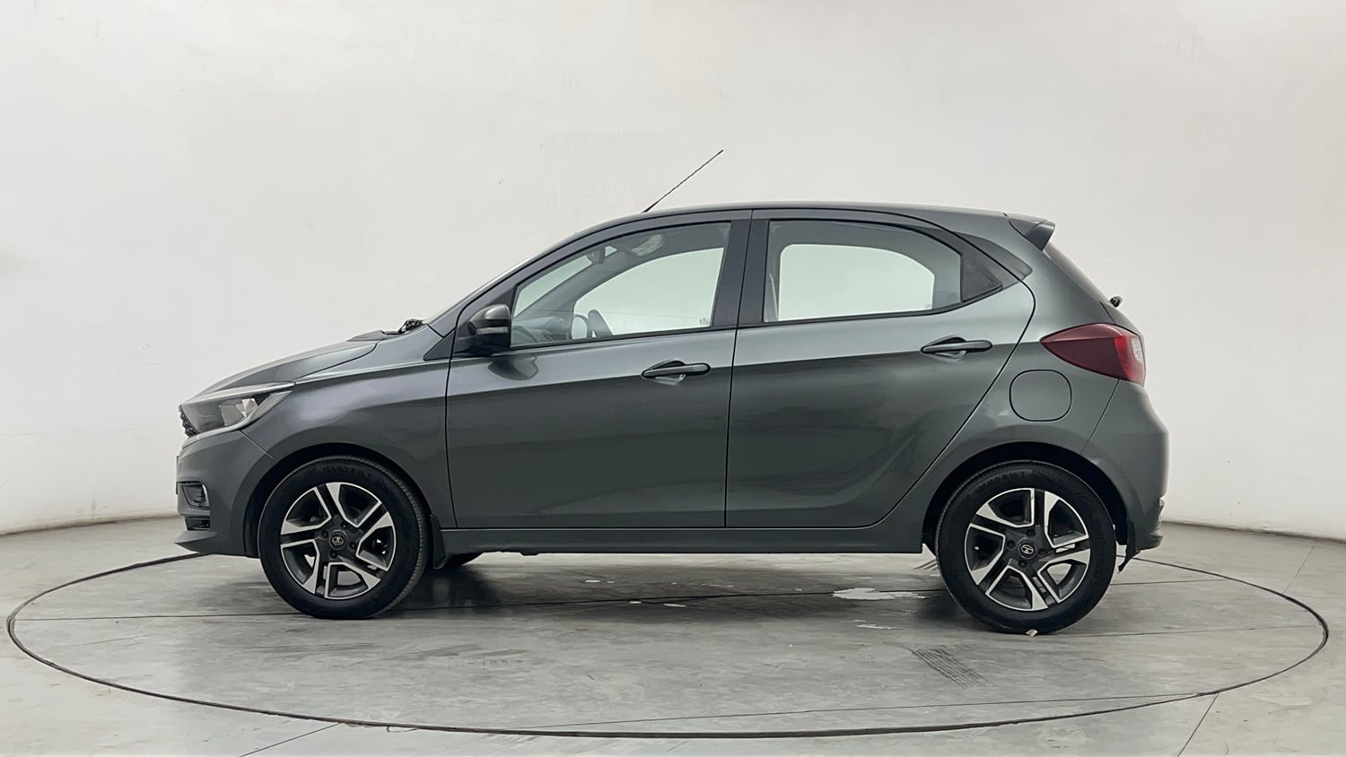 Used 2022 Tata Tiago XZA Plus Petrol Automatic exterior LEFT SIDE VIEW