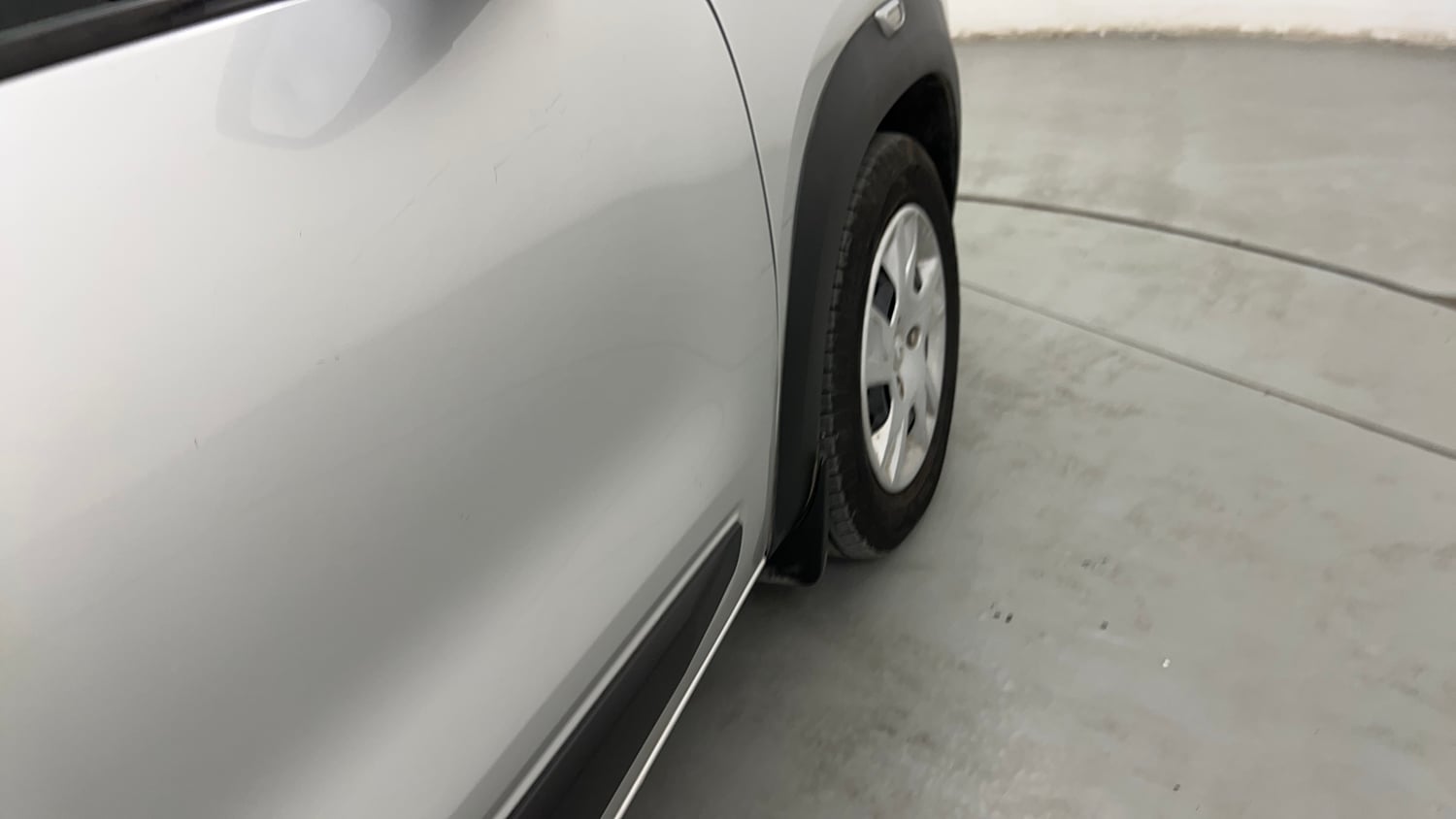 Used 2022 Renault Kwid RXT 1.0 (O) Petrol Manual dents MINOR DENT