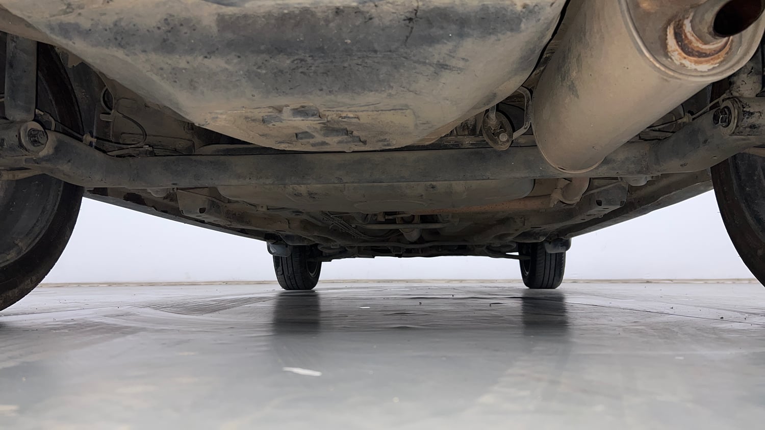 Used 2020 Tata Tiago Revotron XZ Plus Petrol Manual extra REAR UNDERBODY VIEW (TAKEN FROM REAR)