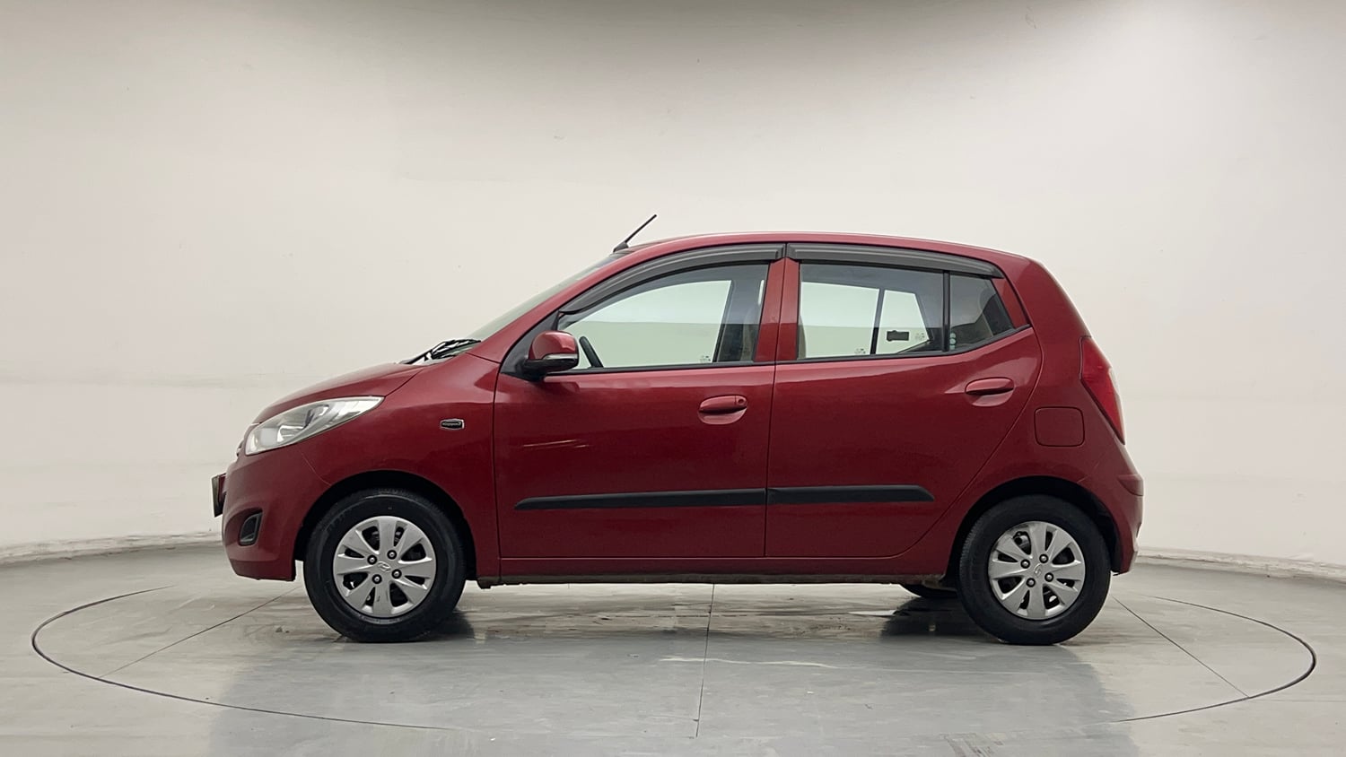 Used 2013 Hyundai i10 Magna 1.2 Kappa2 Petrol Manual exterior LEFT SIDE VIEW