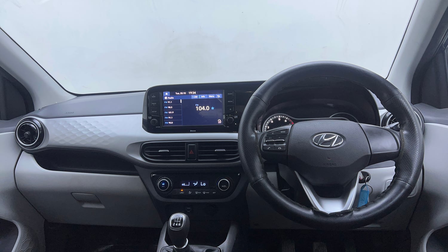 Used 2022 Hyundai Grand i10 Nios Sportz 1.2 Kappa VTVT Petrol Manual interior DASHBOARD VIEW