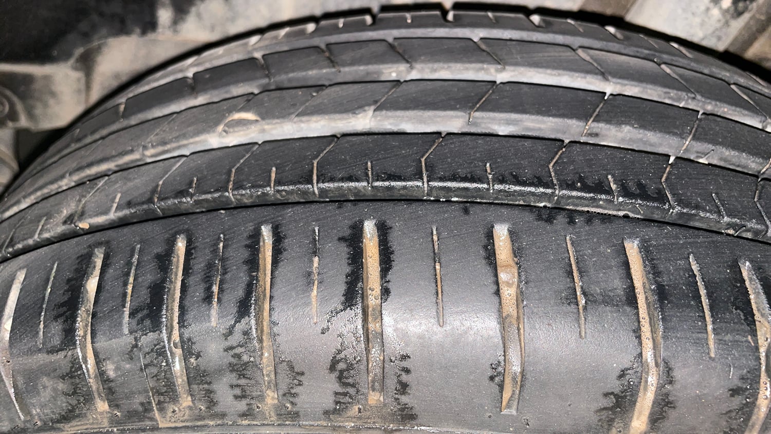 Used 2022 Maruti Suzuki Baleno Alpha AGS Petrol Automatic tyres LEFT REAR TYRE TREAD VIEW