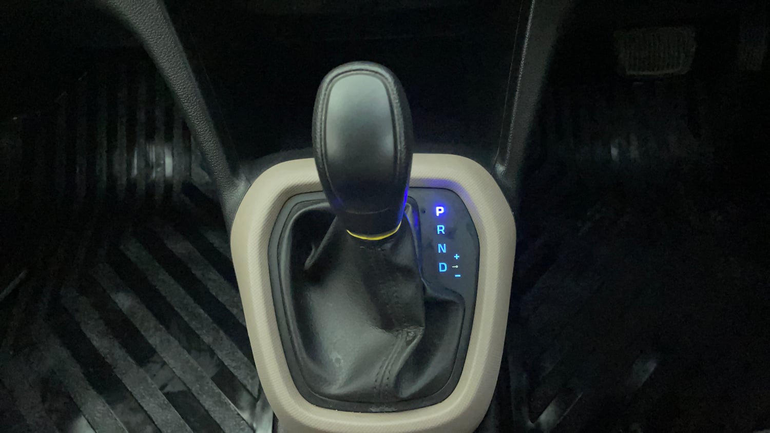 Used 2016 Hyundai Grand i10 Magna AT 1.2 Kappa VTVT Petrol Automatic interior GEAR  KNOB VIEW