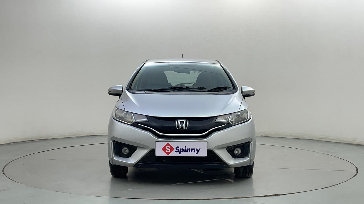 Used 2015 Honda Jazz V AT Petrol Petrol Automatic exterior FRONT VIEW
