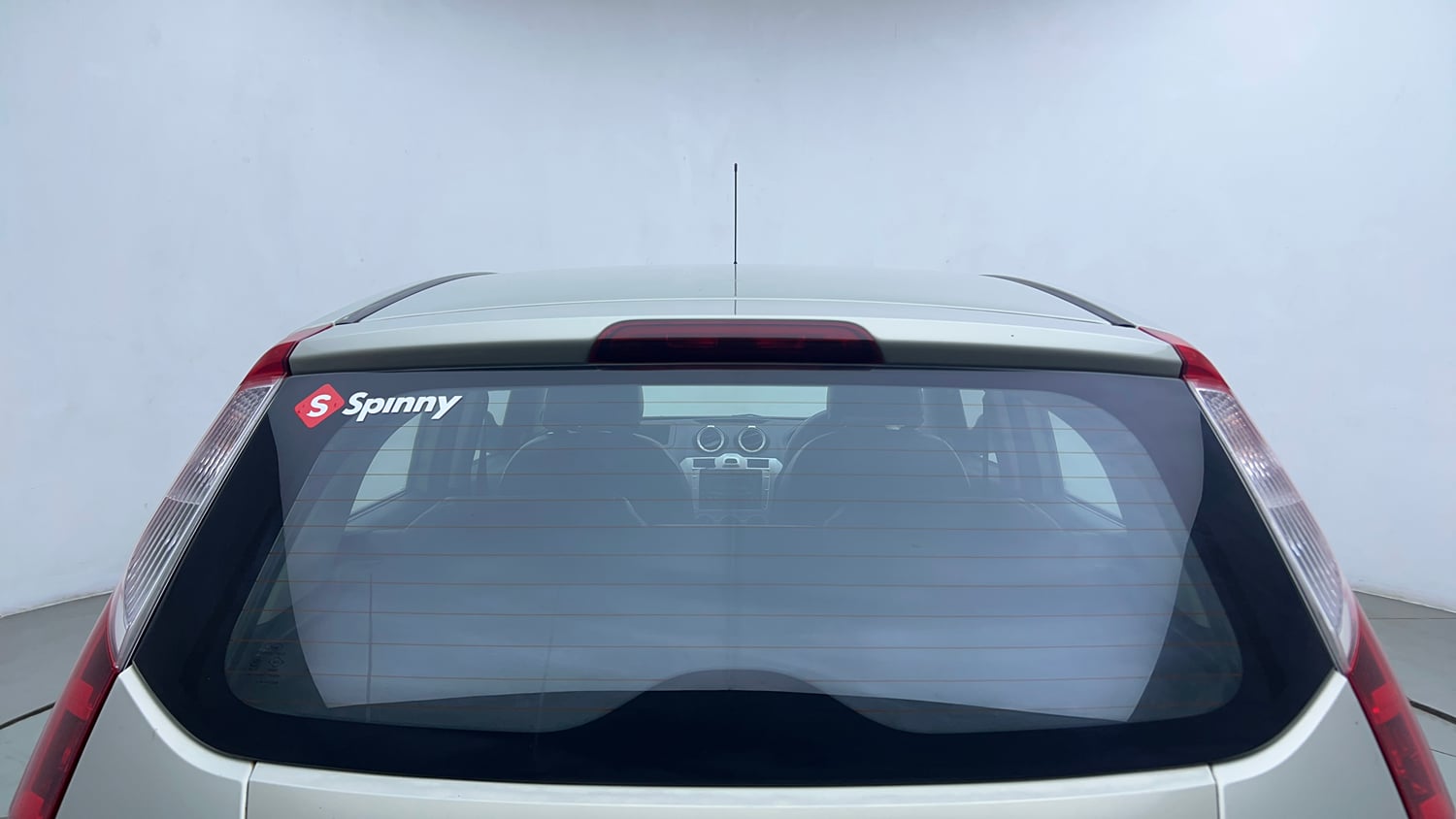 Used 2012 Ford Figo Duratec Petrol ZXI 1.2 Petrol Manual exterior BACK WINDSHIELD VIEW