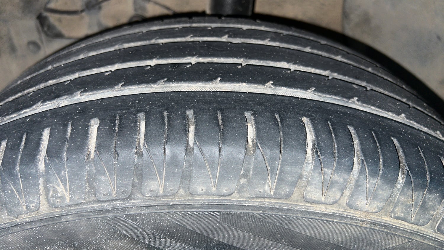 Used 2021 Toyota Urban Cruiser Premium Grade MT Petrol Manual tyres LEFT FRONT TYRE TREAD VIEW