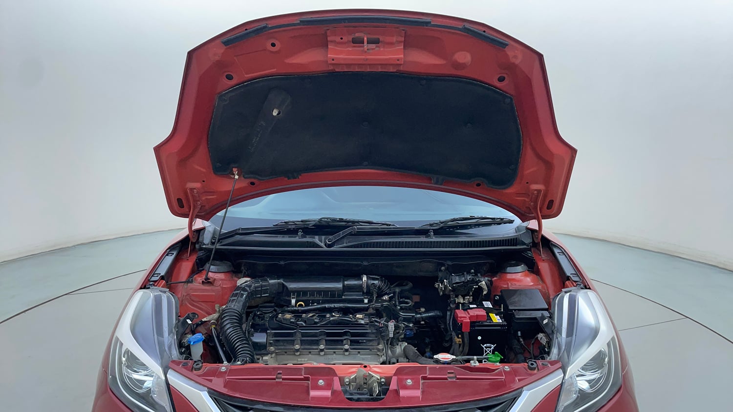 Used 2020 Maruti Suzuki Baleno Zeta Petrol Manual engine ENGINE & BONNET OPEN FRONT VIEW