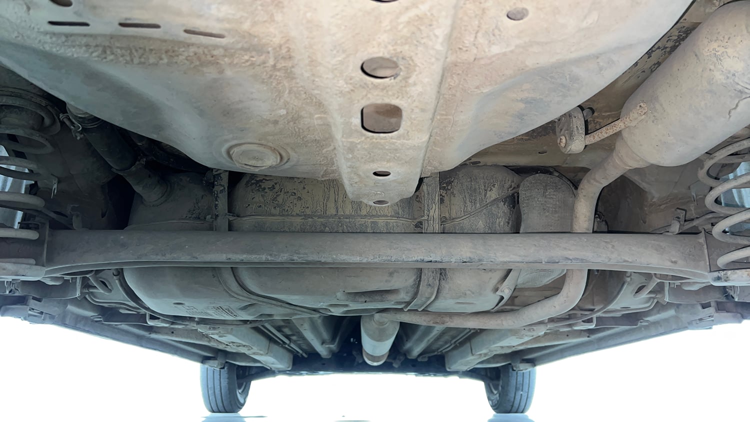 Used 2015 Maruti Suzuki Swift Dzire LXI (O) Petrol Manual extra REAR UNDERBODY VIEW (TAKEN FROM REAR)