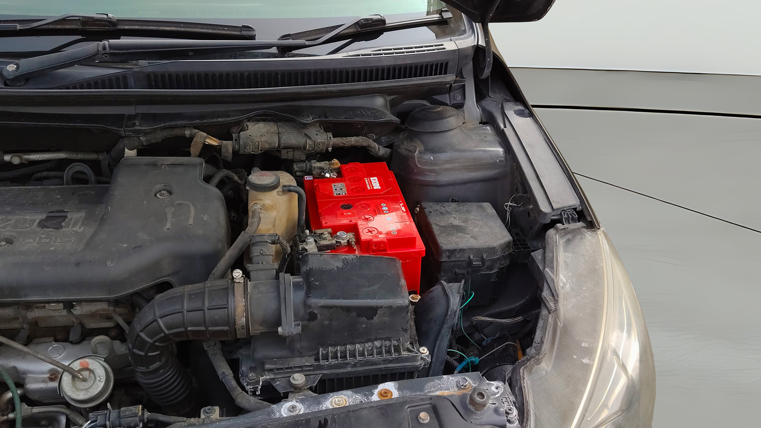 Used 2017 Maruti Suzuki Ciaz Alpha 1.3 Hybrid Diesel Manual engine ENGINE LEFT SIDE VIEW