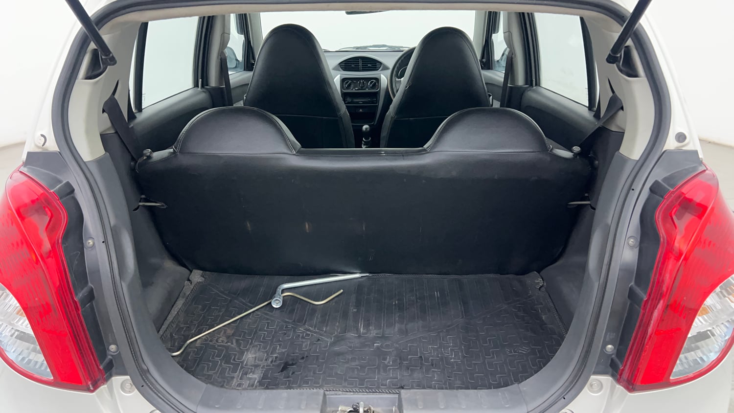Used 2017 Maruti Suzuki Alto 800 LXi (O) Petrol Manual interior DICKY INSIDE VIEW