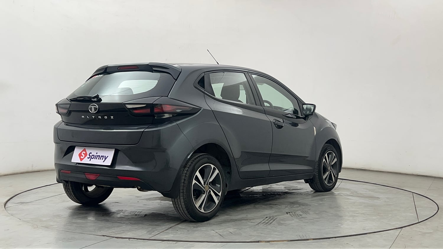 Used 2021 Tata Altroz XZ Petrol Petrol Manual exterior RIGHT REAR CORNER VIEW