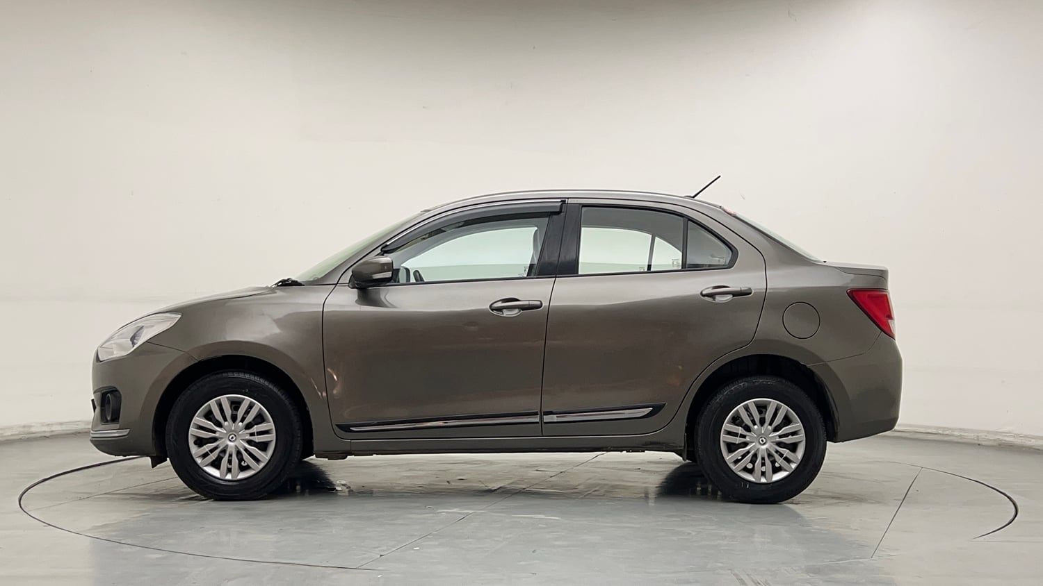 Used 2018 Maruti Suzuki Dzire VXi AMT Petrol Automatic exterior LEFT SIDE VIEW