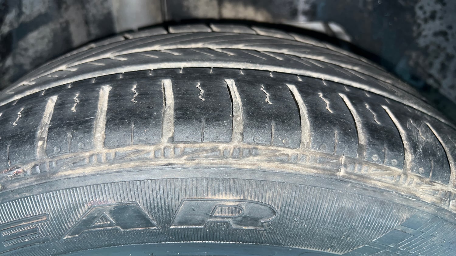Used 2018 Ford Freestyle Titanium 1.2 Ti-VCT Petrol Manual tyres RIGHT REAR TYRE TREAD VIEW