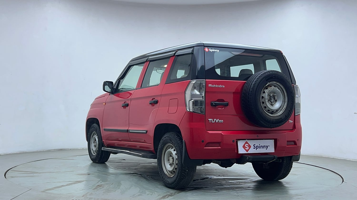 Used 2020 Mahindra TUV300 T4 Plus Diesel Manual exterior LEFT REAR CORNER VIEW