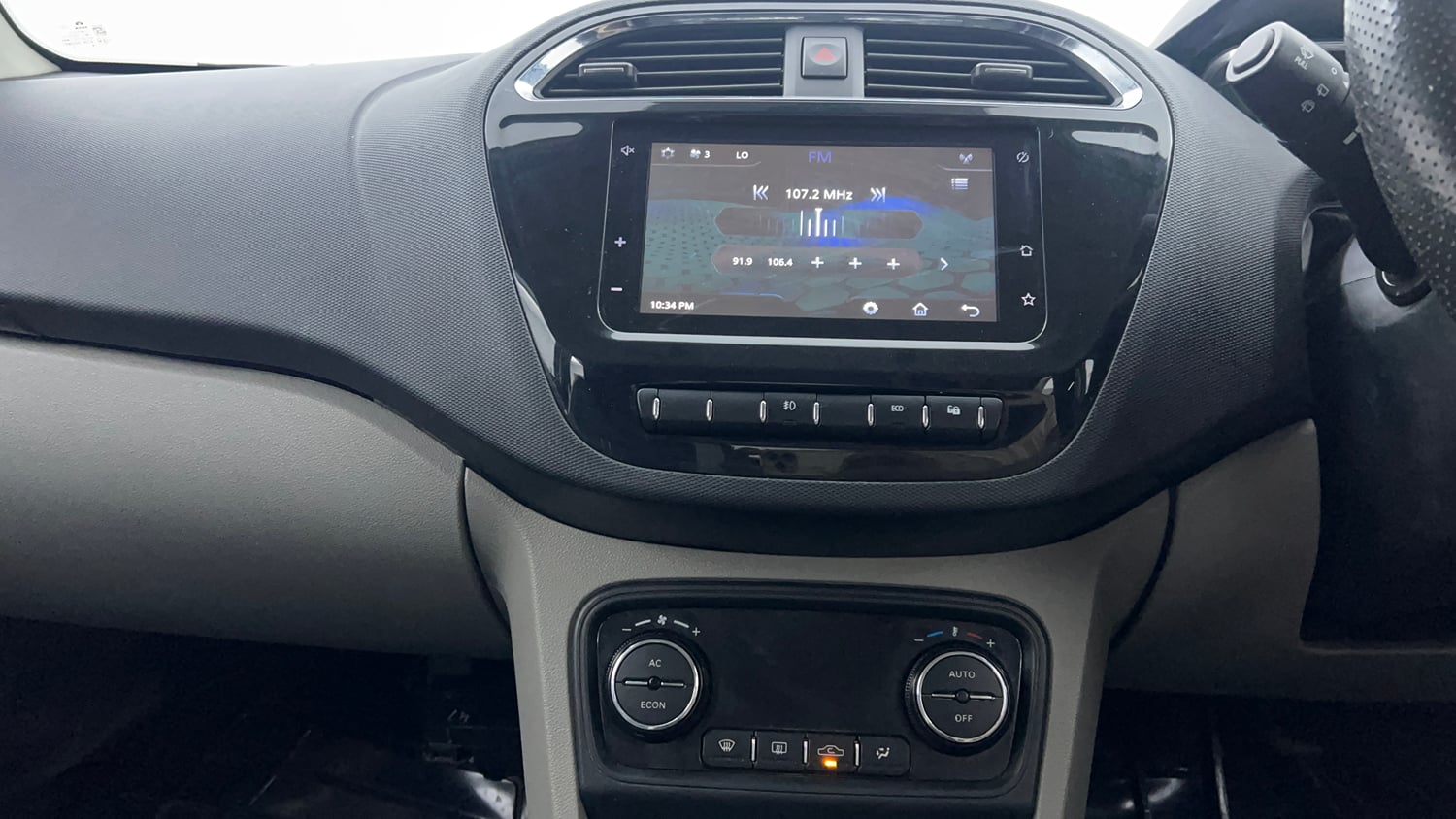 Used 2020 Tata Tiago Revotron XZ Plus Petrol Manual interior MUSIC SYSTEM & AC CONTROL VIEW