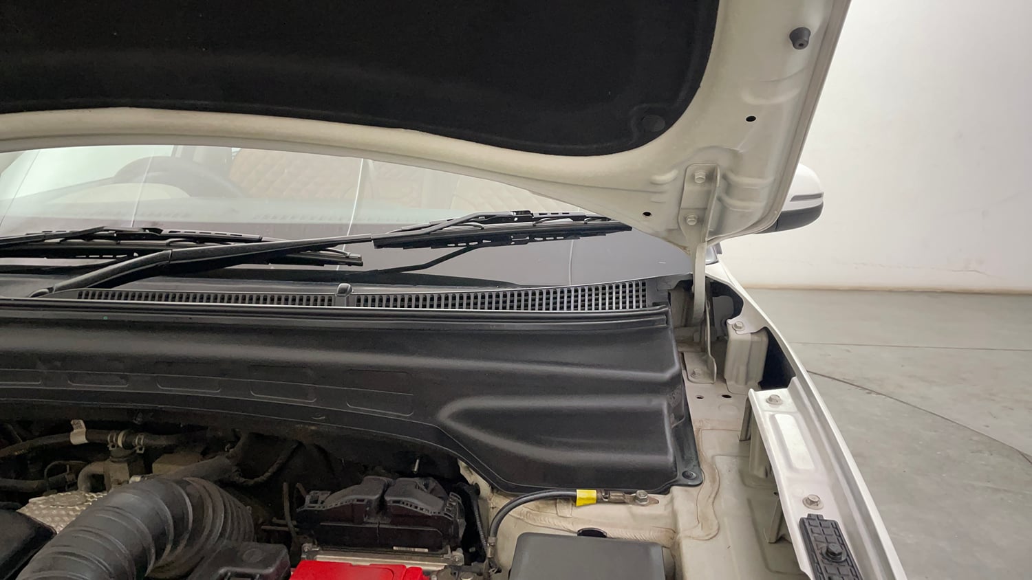 Used 2020 Hyundai Creta SX 1.5 Diesel Diesel Manual engine ENGINE LEFT SIDE HINGE & APRON VIEW