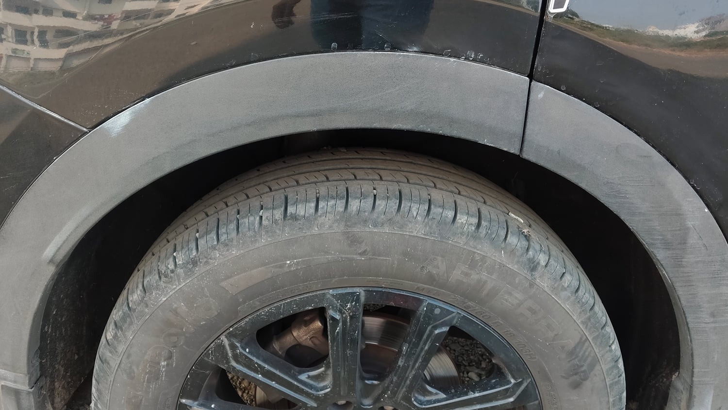 Used 2024 Mahindra XUV700 AX7 Luxury Pack Petrol AT 7 STR Petrol Automatic tyres RIGHT REAR TYRE TREAD VIEW