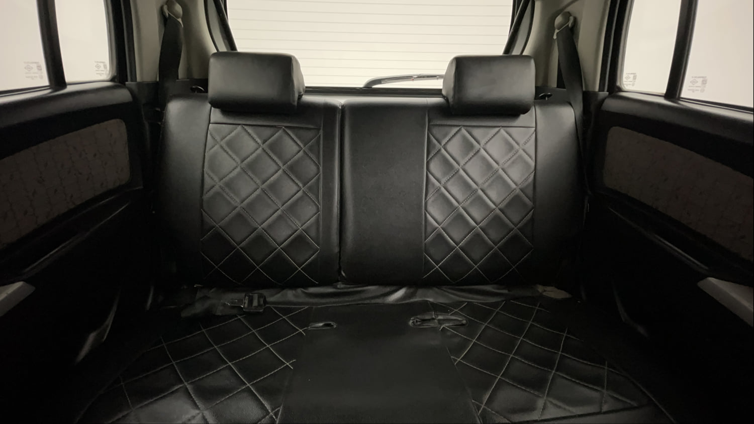 Used 2015 Maruti Suzuki Wagon R VXI Petrol Manual interior REAR SEAT CONDITION VIEW