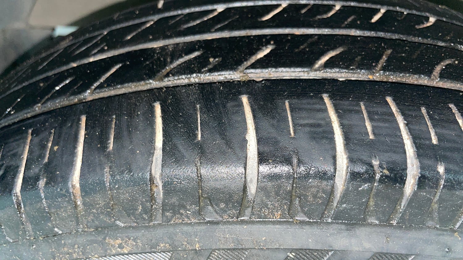 Used 2019 Maruti Suzuki Dzire VXi AMT Petrol Automatic tyres LEFT FRONT TYRE TREAD VIEW