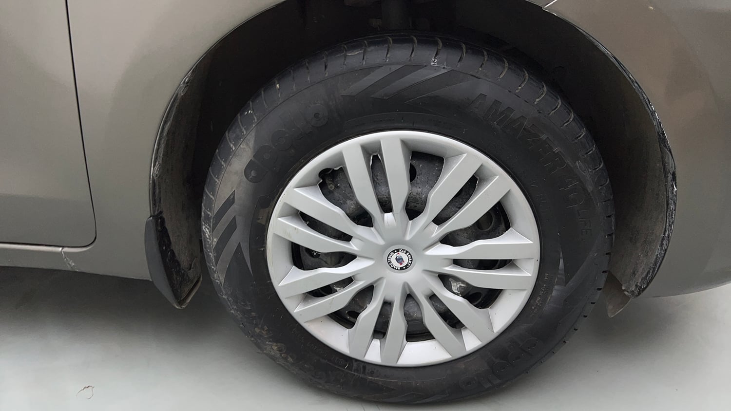 Used 2020 Maruti Suzuki Dzire VXi Petrol Manual tyres RIGHT FRONT TYRE RIM VIEW