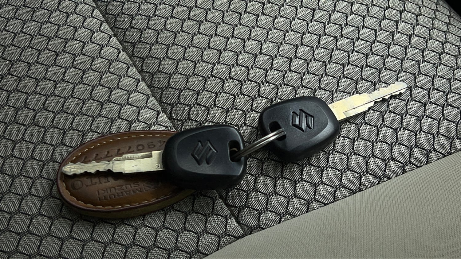 Used 2020 Maruti Suzuki Wagon R 1.0 LXi 1.0 Petrol Manual extra CAR KEY VIEW