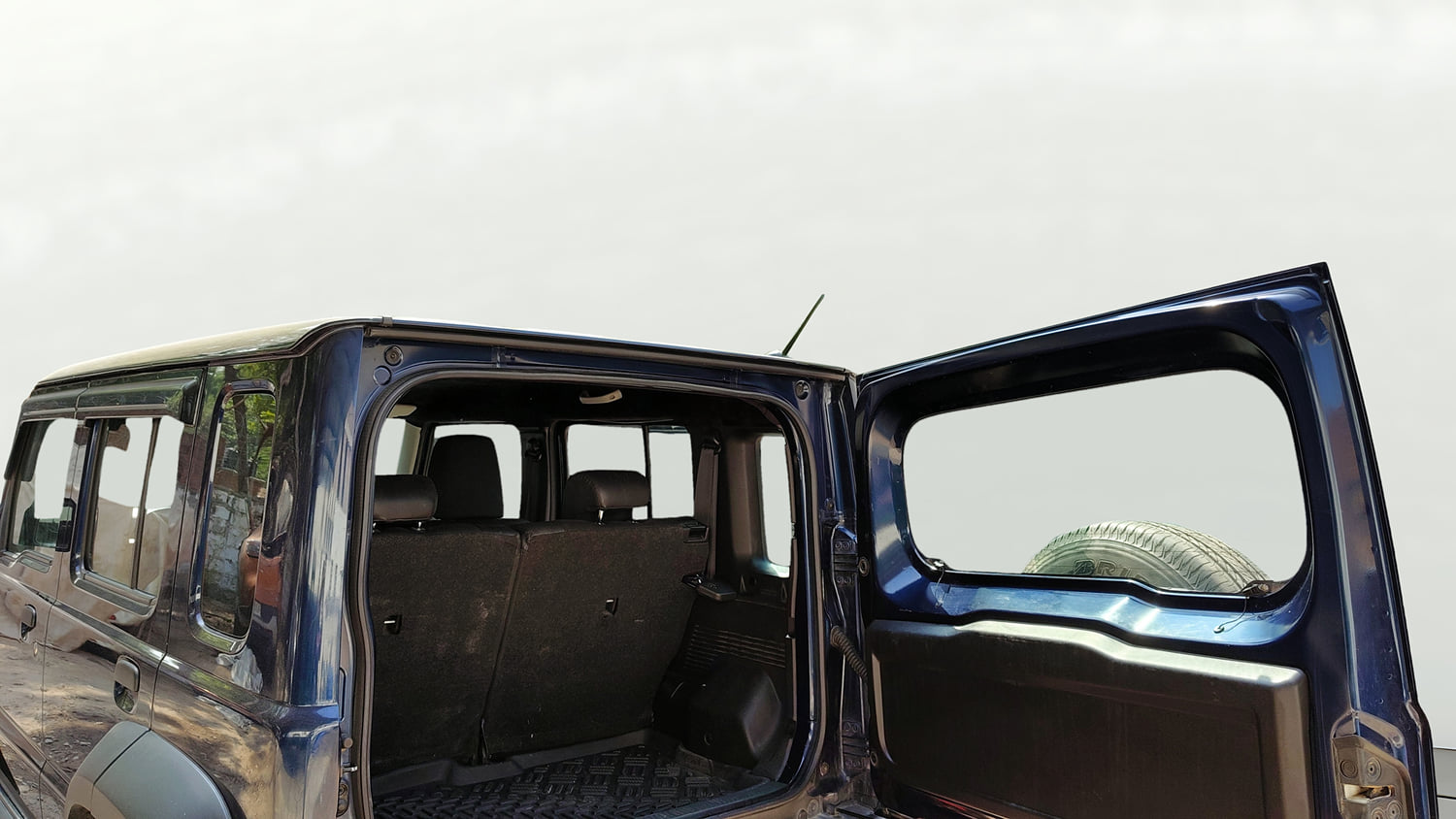 Used 2024 Maruti Suzuki Jimny Zeta MT Petrol Manual interior DICKY DOOR OPEN VIEW