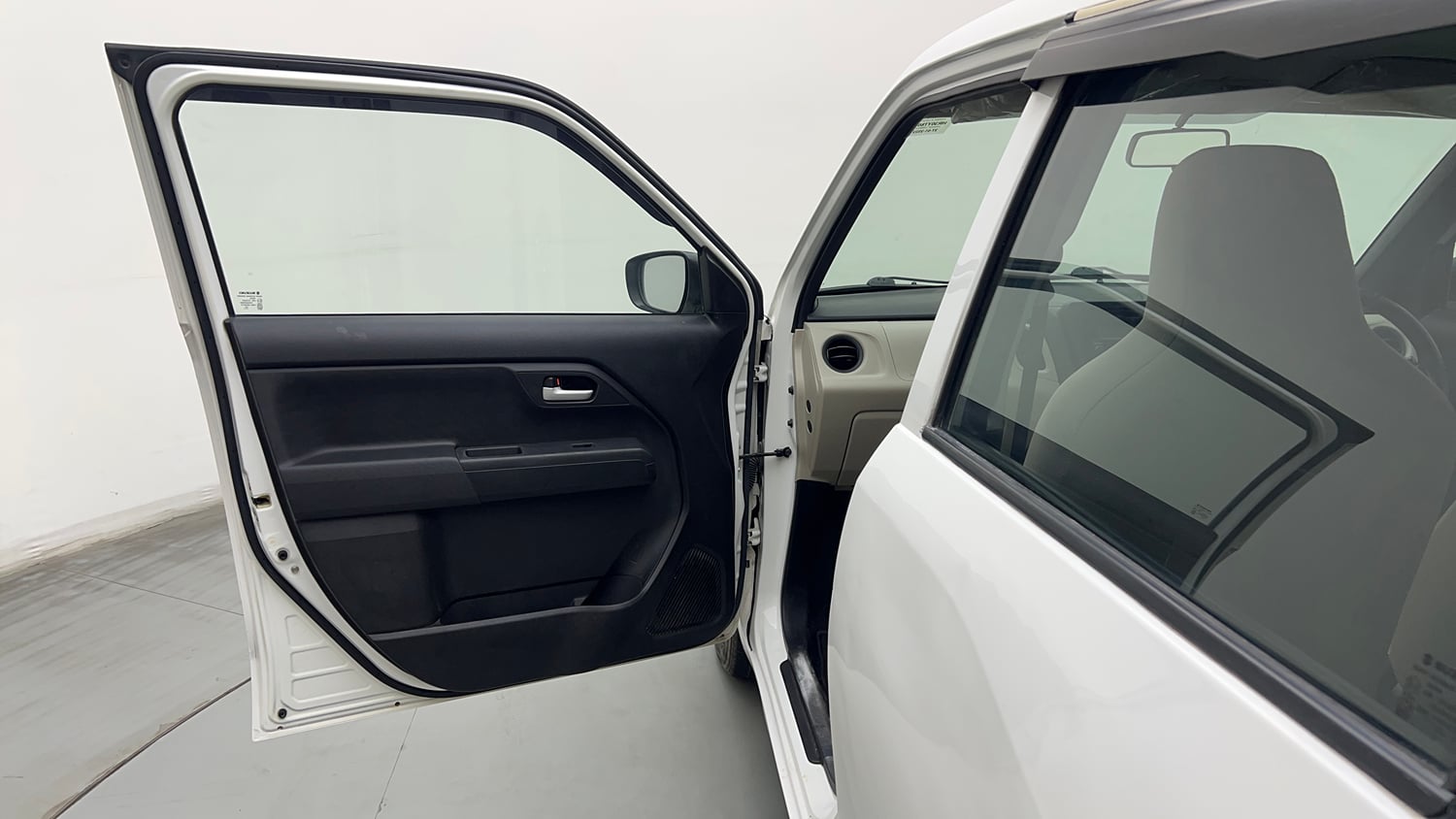Used 2022 Maruti Suzuki Wagon R 1.0 VXi (O) 1.0 Petrol Manual interior LEFT FRONT DOOR OPEN VIEW
