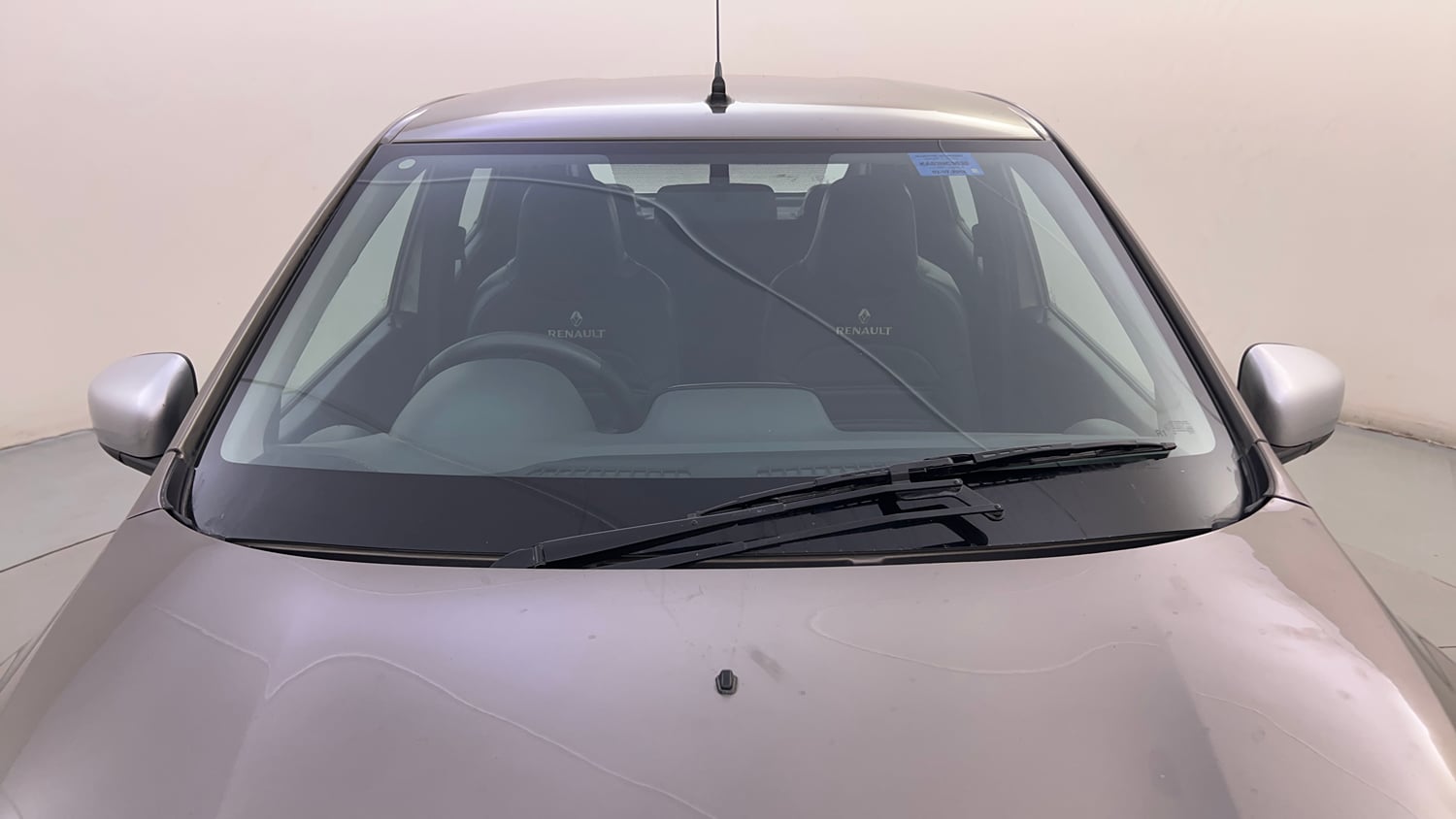 Used 2018 Renault Kwid 1.0 RXT AMT Opt Petrol Automatic exterior FRONT WINDSHIELD VIEW