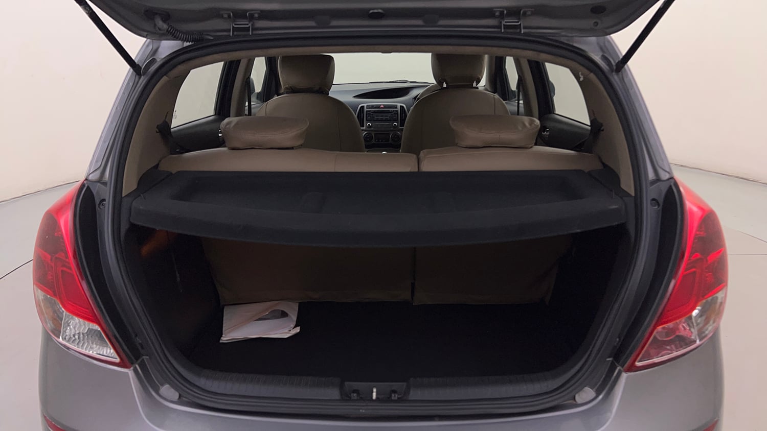 Used 2012 Hyundai i20 Sportz 1.2 Petrol Manual interior DICKY INSIDE VIEW
