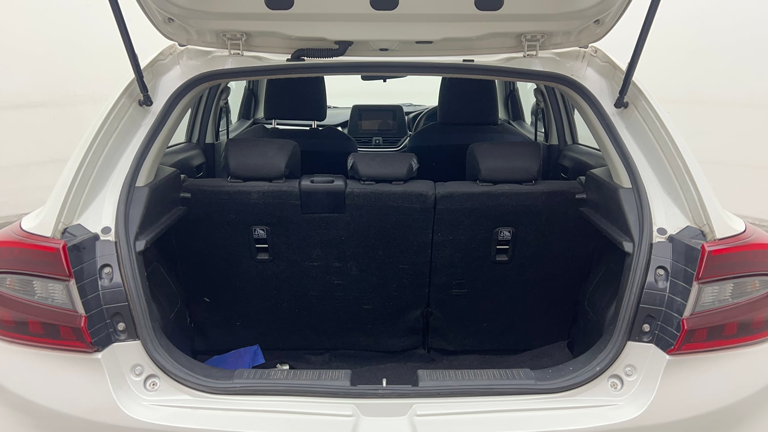Used 2023 Maruti Suzuki Baleno Delta AGS Petrol Automatic interior DICKY INSIDE VIEW