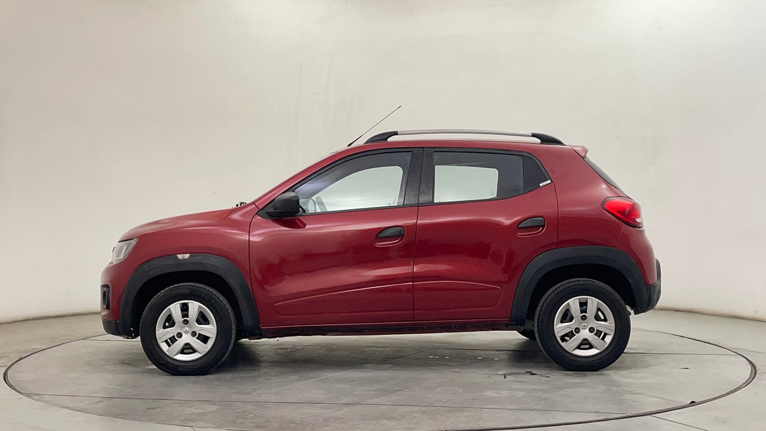 Used 2016 Renault Kwid RXT Petrol Manual exterior LEFT SIDE VIEW