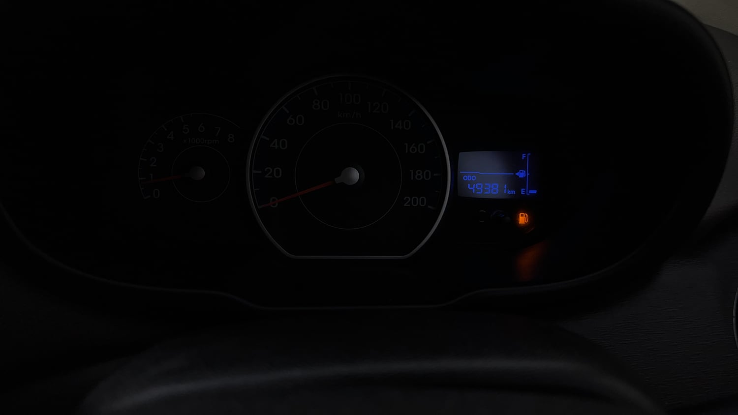 Used 2015 Hyundai i10 Sportz 1.1 iRDE2 Petrol Manual interior CLUSTERMETER VIEW