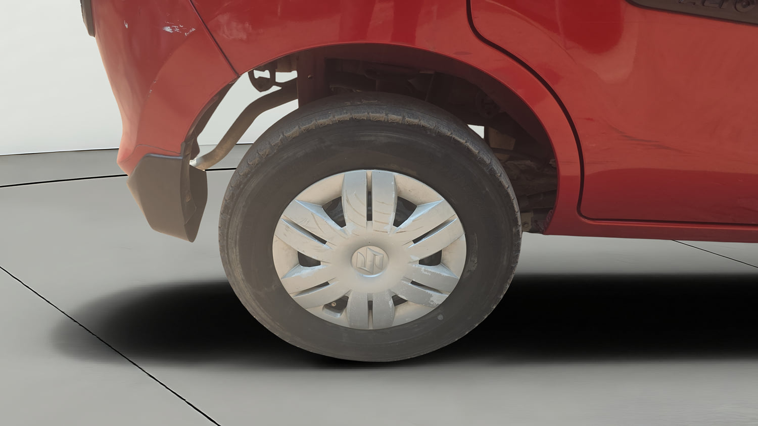 Used 2017 Maruti Suzuki Alto 800 VXi Petrol Manual tyres RIGHT REAR TYRE RIM VIEW