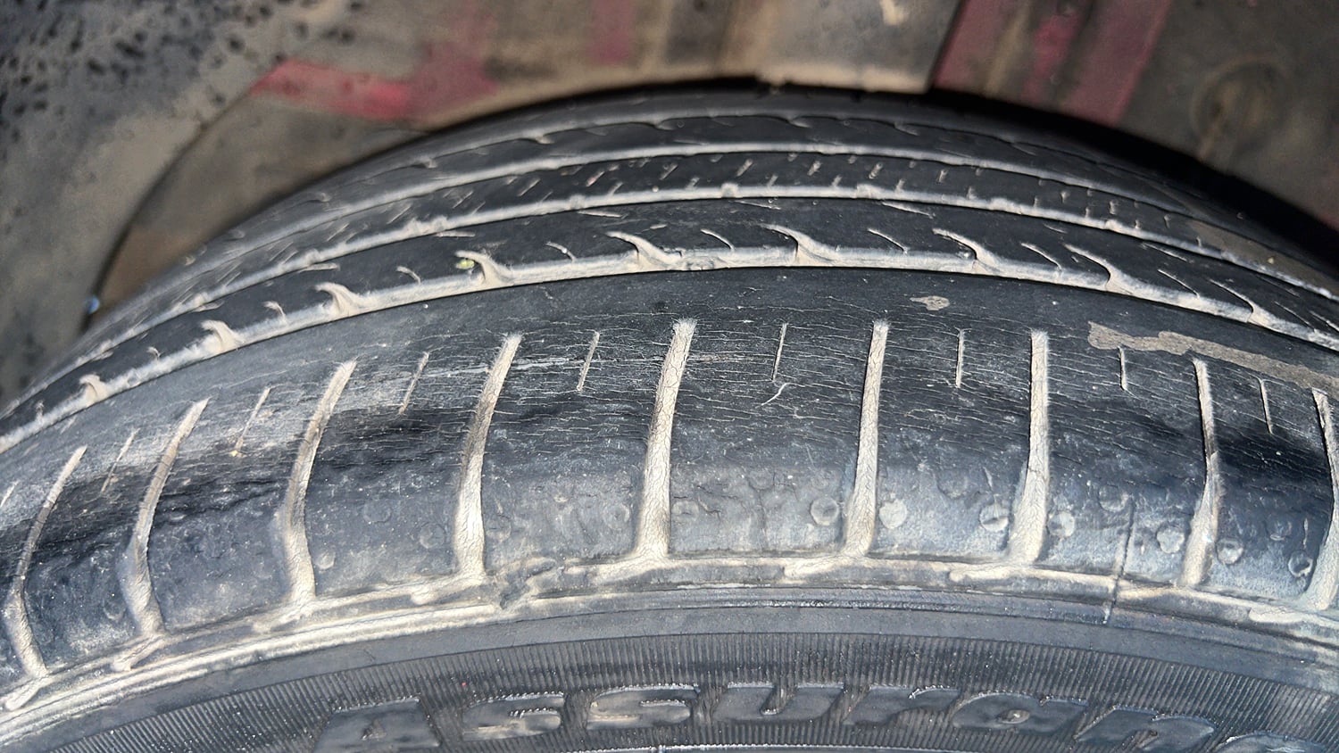 Used 2018 Hyundai Elite i20 Asta 1.2 (O) Petrol Manual tyres RIGHT REAR TYRE TREAD VIEW