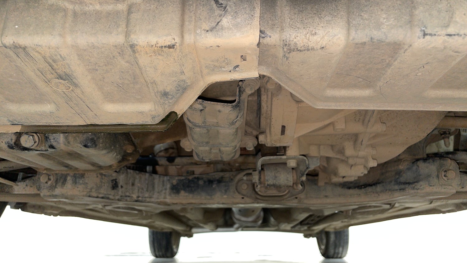 Used 2014 Hyundai Verna Fluidic 1.6 VTVT SX Petrol Manual extra FRONT LEFT UNDERBODY VIEW