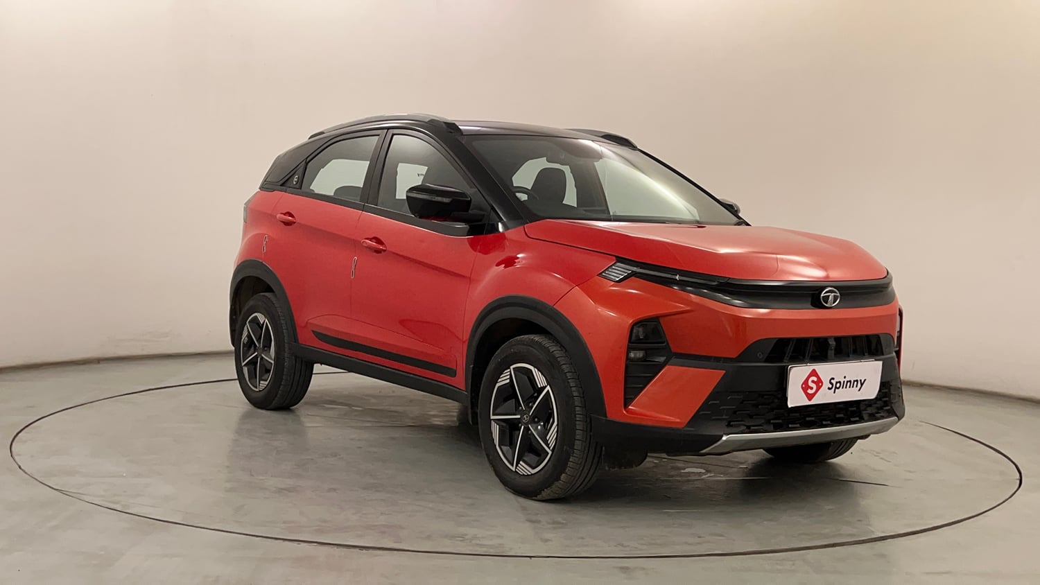Used 2025 Tata Nexon Fearless Plus S 1.5 Revotorq Diesel 6MT DT Diesel Manual exterior RIGHT FRONT CORNER VIEW